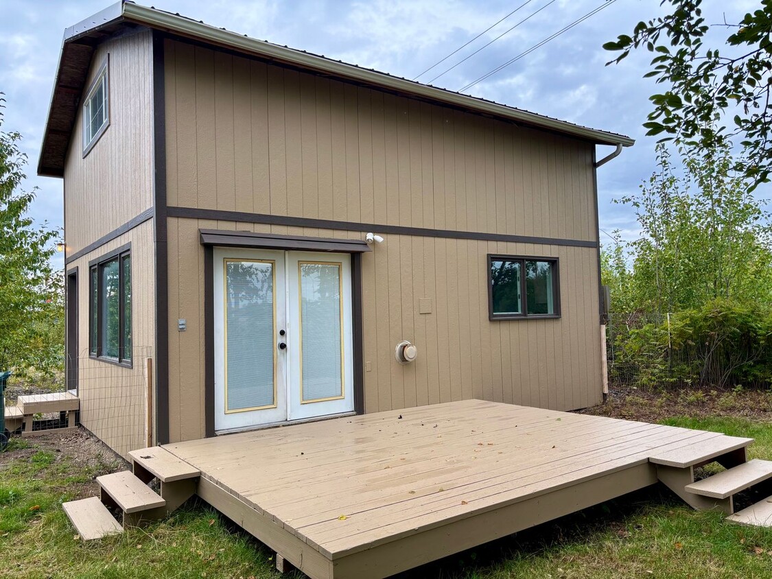 Primary Photo - Cozy House in Meadow Lakes Area