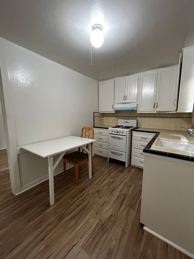 Building Photo - mp2726FifthSt