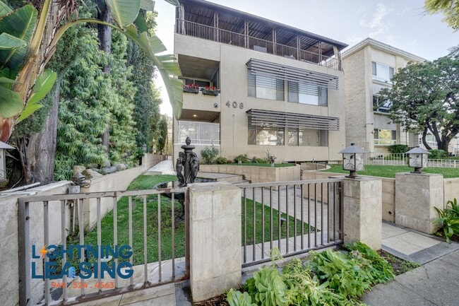Building Photo - 410 N Palm Dr