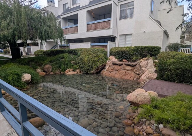 Building Photo - 2226 River Run Dr