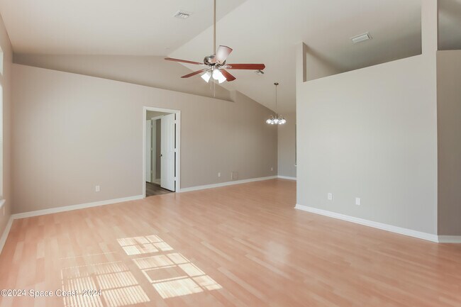 Foto del edificio - 3780 6th Ln