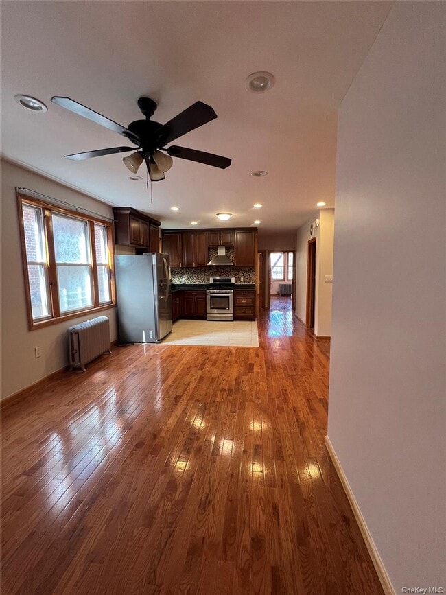 Building Photo - 84-17 Cuthbert Rd