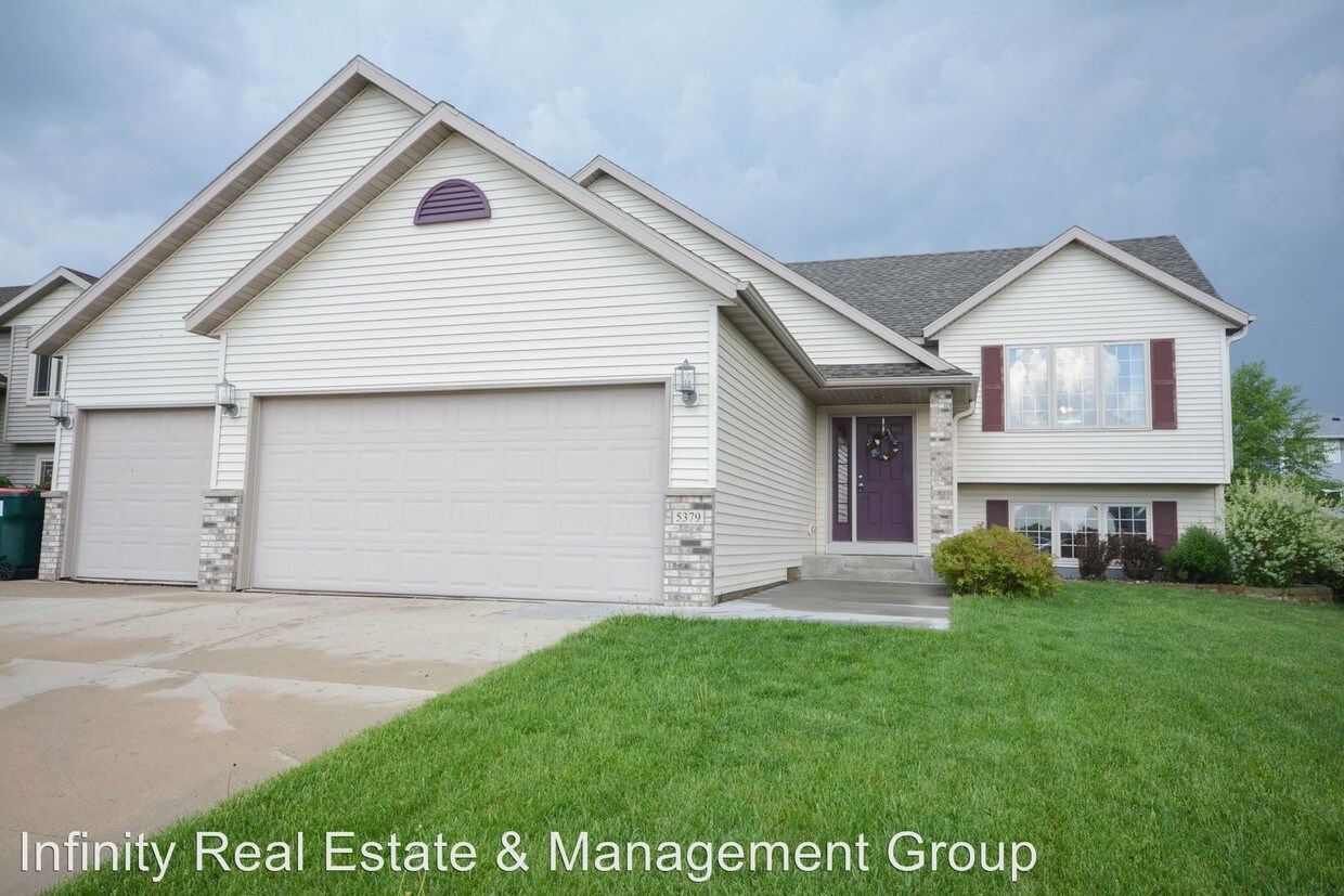 Foto principal - 4 br, 2 bath House - 5379 55th Ave NW