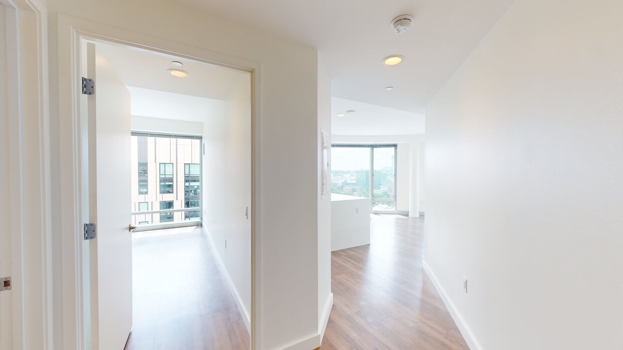 Photo - Van Ness Apartments
