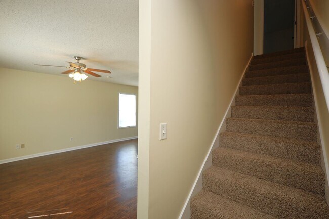 Foto del edificio - 1801-B Chestnut Dr.