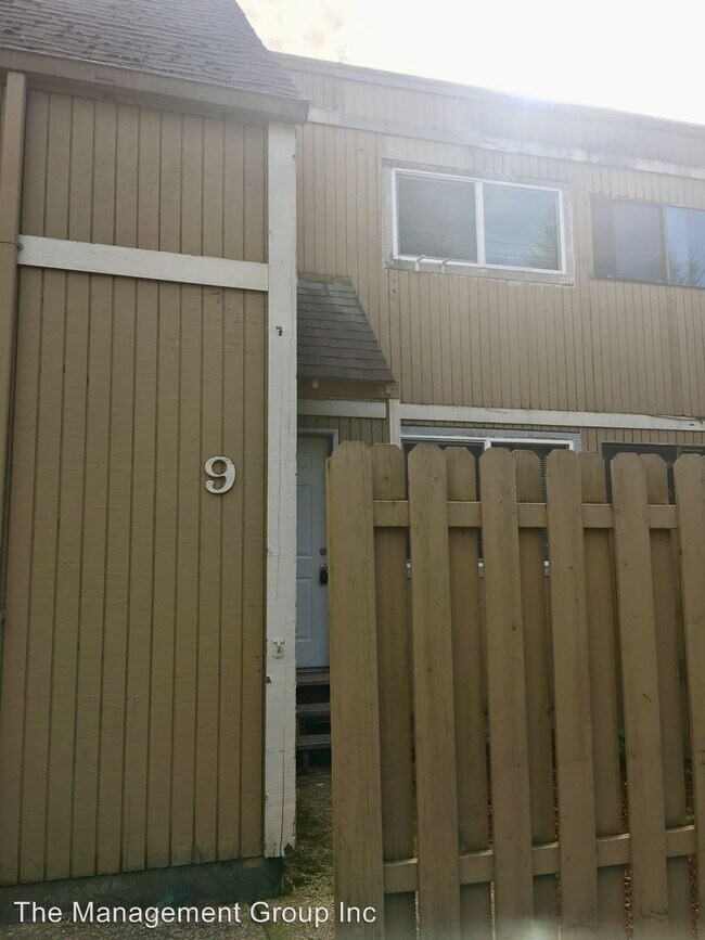 Building Photo - 7316 NE 16th Ave