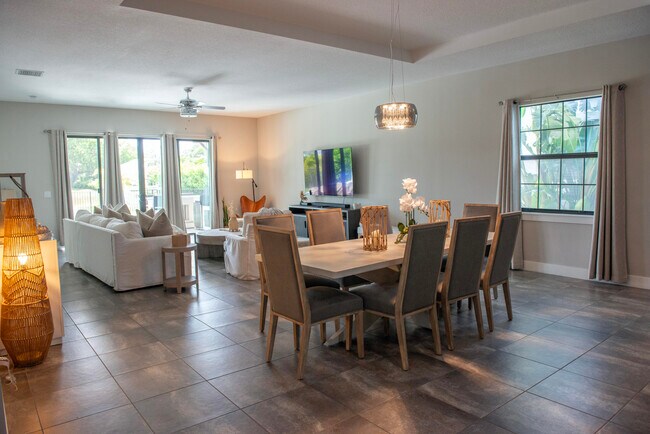Foto del edificio - 2929 Gin Berry Way