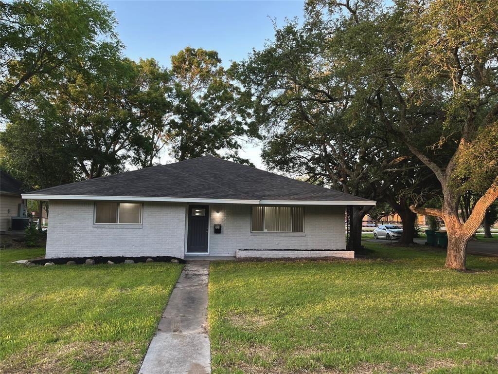 1881 Aspen Ln, Seabrook, TX 77586 House Rental in Seabrook, TX