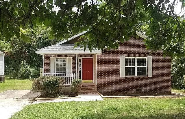 Building Photo - 2325 Sanders Ave