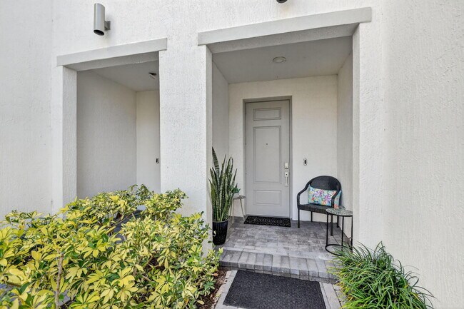 Foto del edificio - 4790 Navali Dr