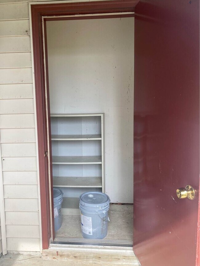 Building Photo - 2153 Refuge Ct