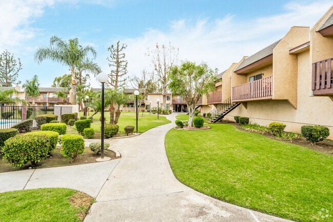 Building Photo - Village Meadows