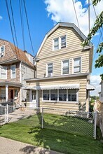 Building Photo - 520 Schuyler Ave