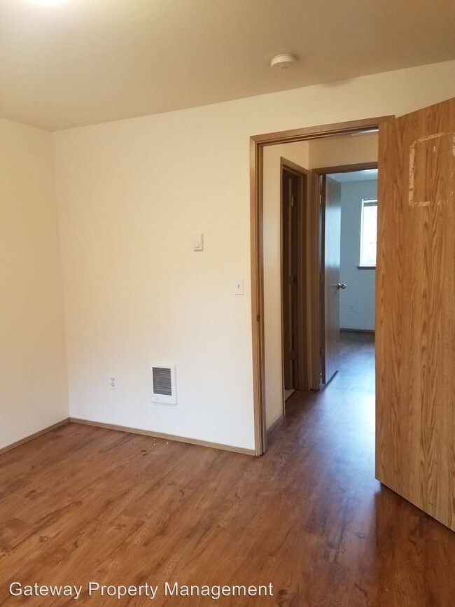Building Photo - 2 br, 1.5 bath House - 1510 Dickinson Street
