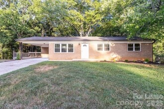 Building Photo - 420 Eastover Ave