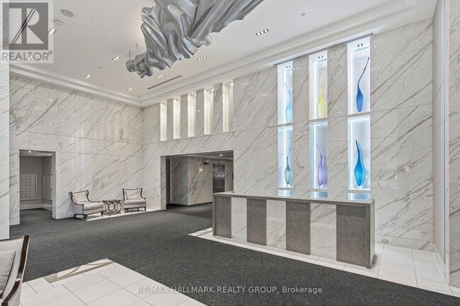 Building Photo - 111 Champagne Ave S