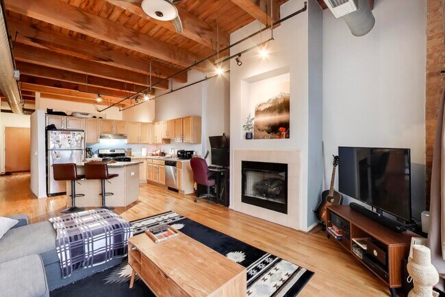 Foto del edificio - 1250 W Van Buren St