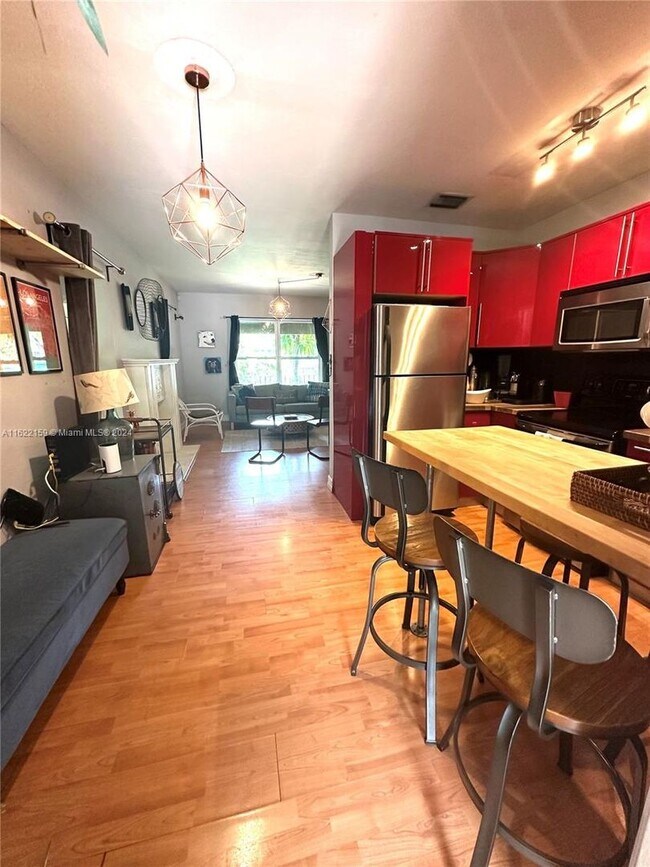 Foto del edificio - 3310 Oak Avenue 0, Miami, FL 33133