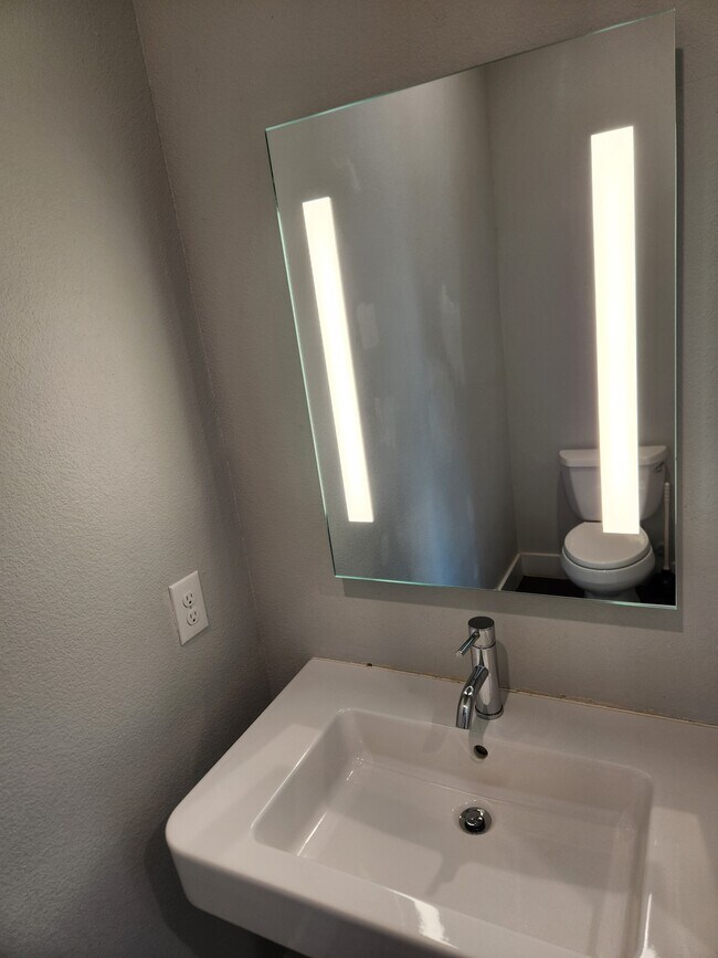 Foto del edificio - 1771 Mccoy St