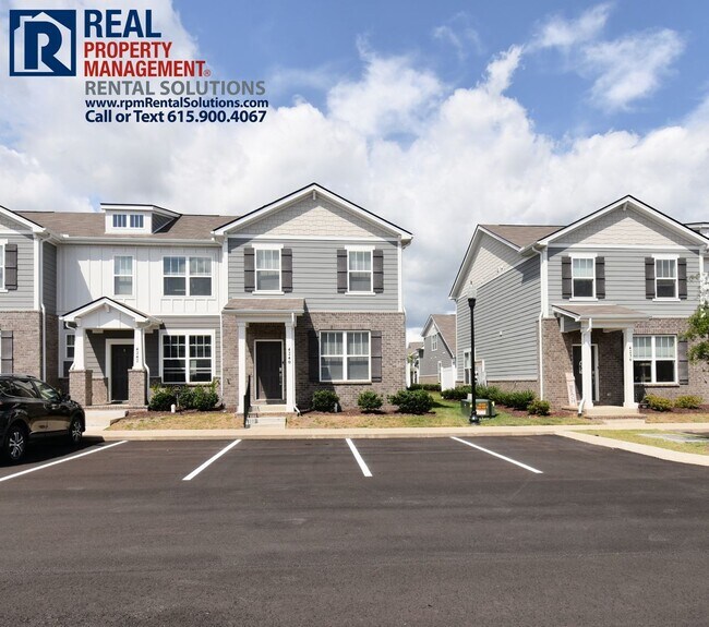 Foto del edificio - Beautiful 3 bedroom end unit townhome! Eas...