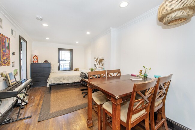 Foto del edificio - 552 Jersey Ave