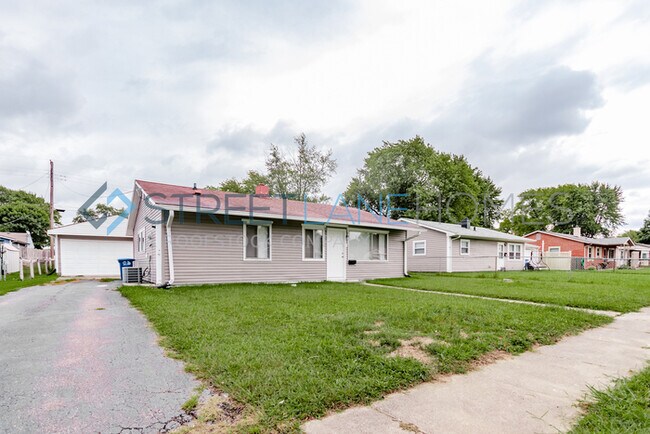 Building Photo - REDUCED PRICE!