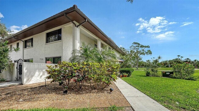 Building Photo - 3500 El Conquistador Pkwy