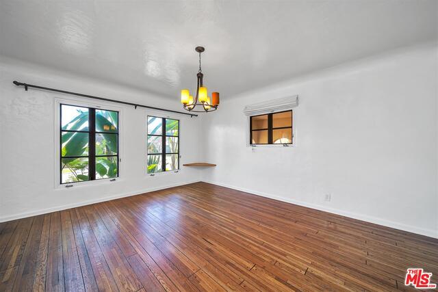 Building Photo - 333 S Roxbury Dr