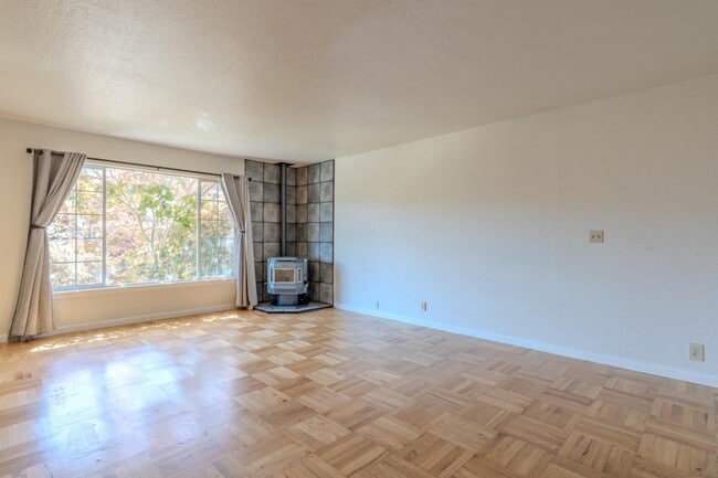 Building Photo - 1523 Valdez Way