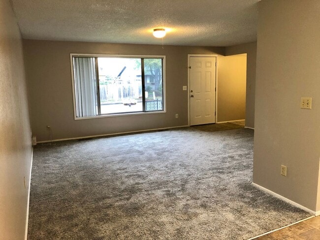 Building Photo - 1500 Coffey Ln