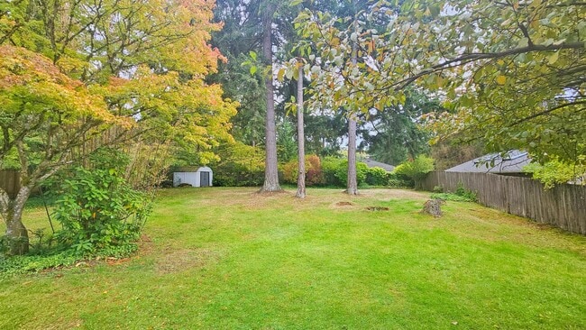 Building Photo - Beautifully Remodeled 3 Bed 2 Bath Rambler in Eastgate, Bellevue