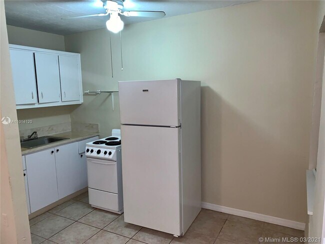 Foto del edificio - 1021 SW 3rd St