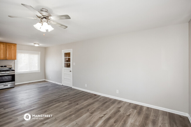 Foto del edificio - 5209 E White Ln