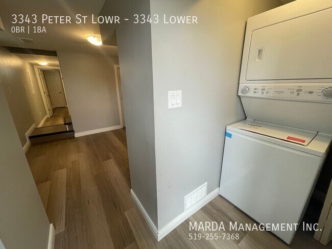 Photo du bâtiment - MODERN 1 BED/1BATH LOWER UNIT IN WEST WINDSOR! INCLUSIVE!