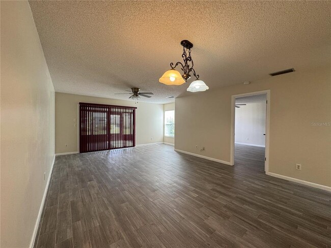 Building Photo - 6877 Culpepper Ct