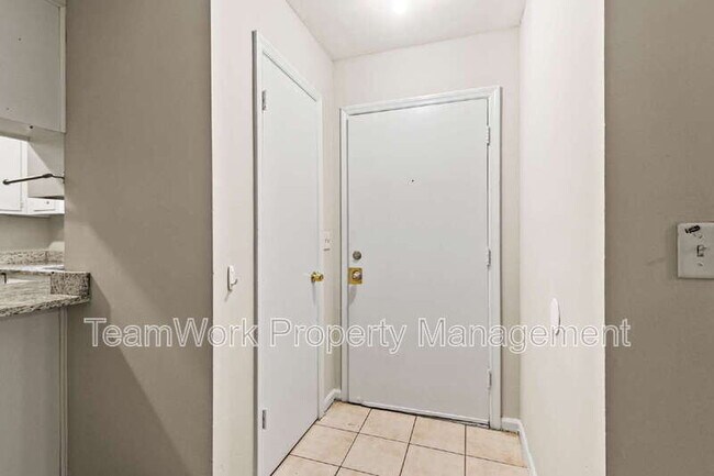 Foto del edificio - 121 Canvasback Dr