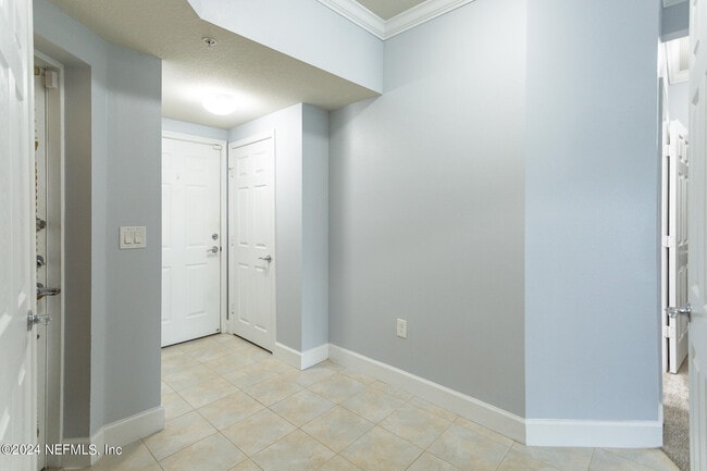 Building Photo - 11789 Surfbird Cir