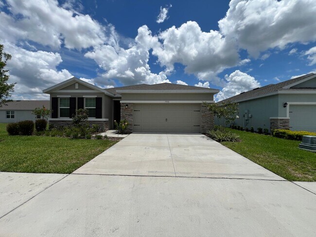 Foto del edificio - FABULUOUS 4BD/2BA Home in the Beautiful Be...