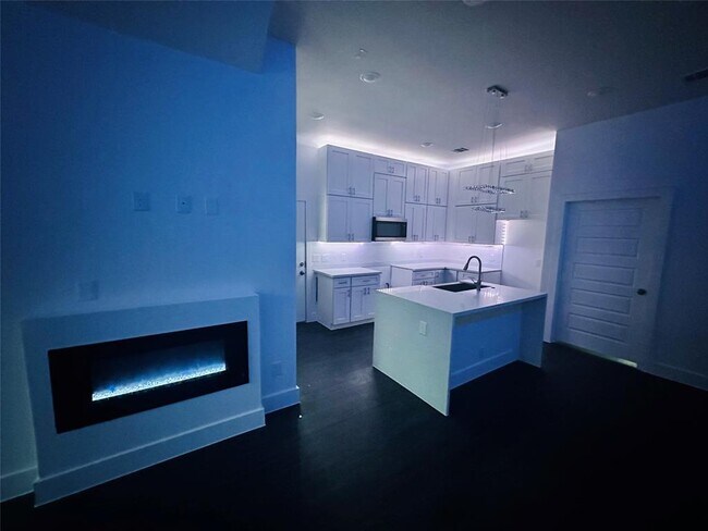 Foto del edificio - 4512 Brinkley St