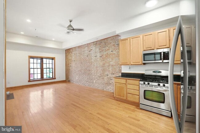 Building Photo - 1807 8th St NW