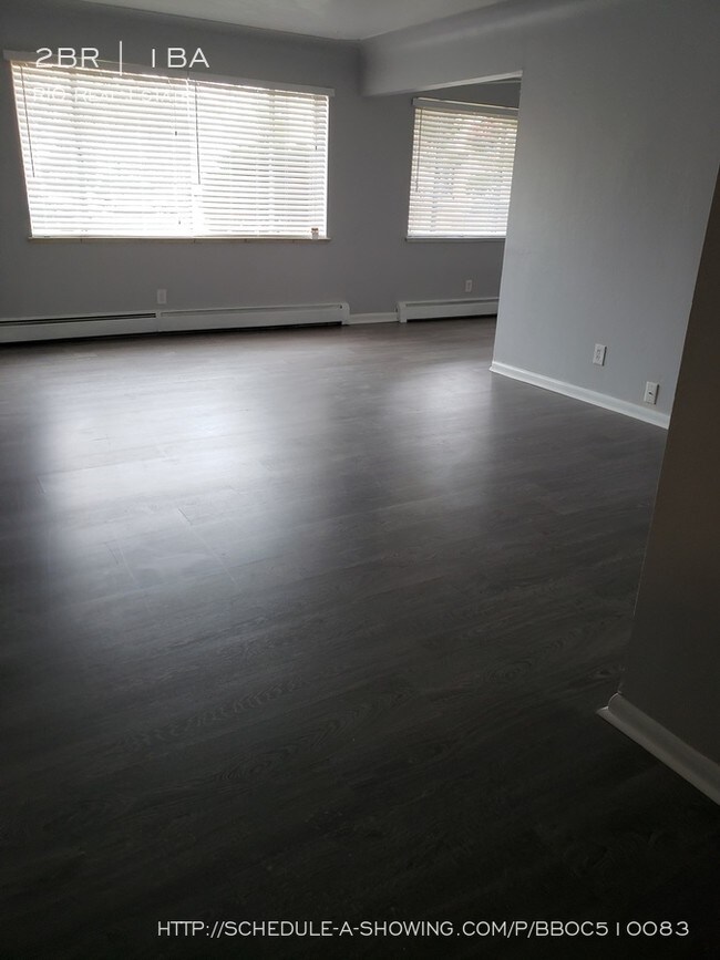 Building Photo - 2 Bedroom Available in Littleton! Free WiFi!