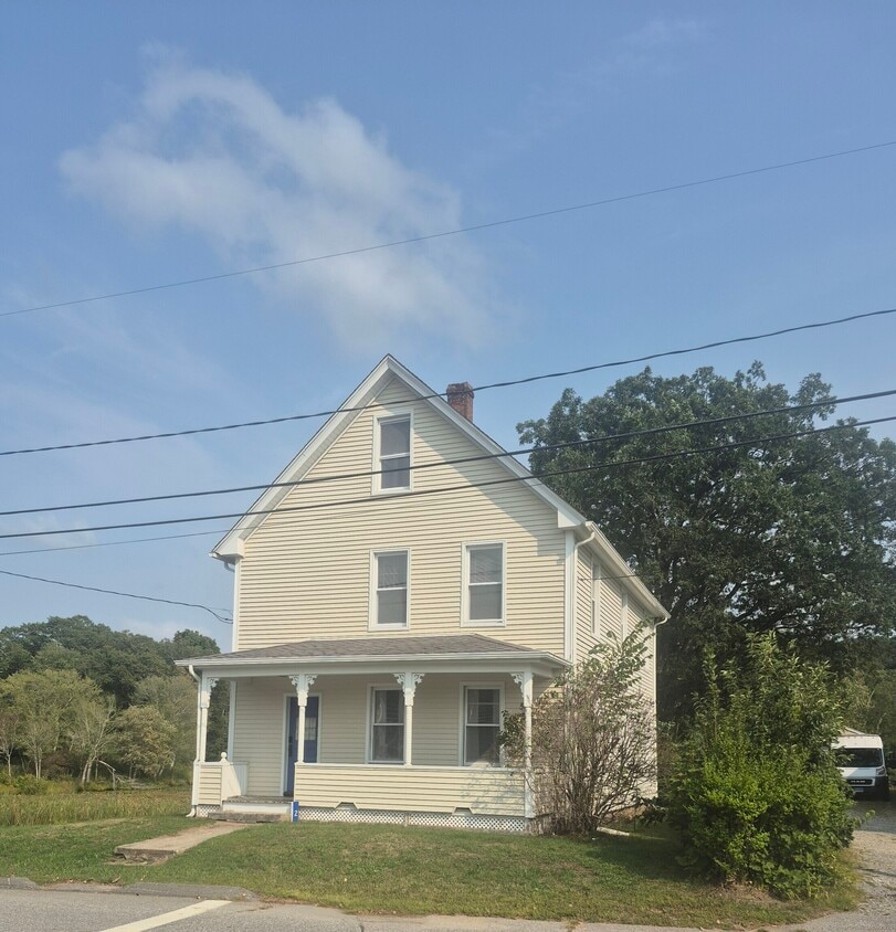 Primary Photo - 2 Blissville Rd