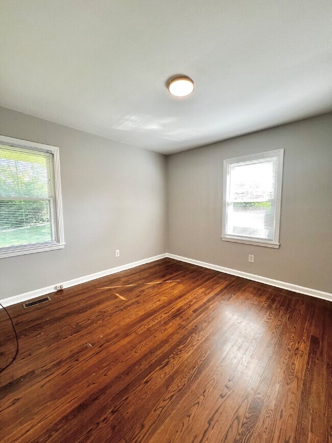 Foto del edificio - 103 Park Ln