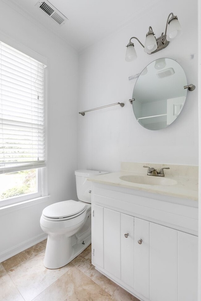 Foto del edificio - Beautiful 3 bedroom 2.5 bath in Woodlake