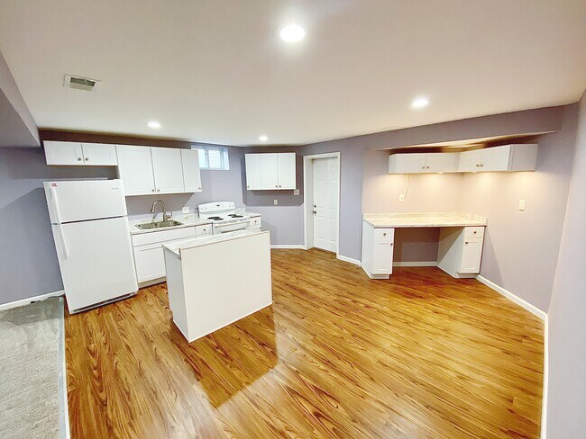 Building Photo - 10962 Stella Ct
