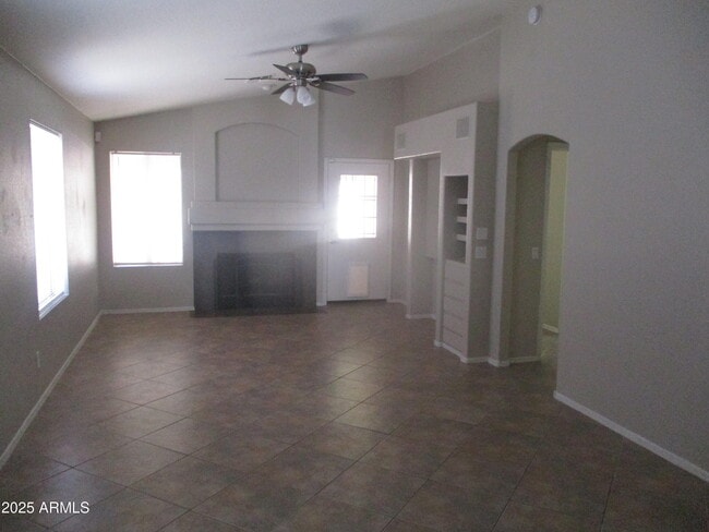 Building Photo - 4628 W Del Rio St