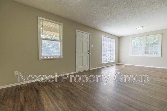 Building Photo - 1024 Mendenhall Cove
