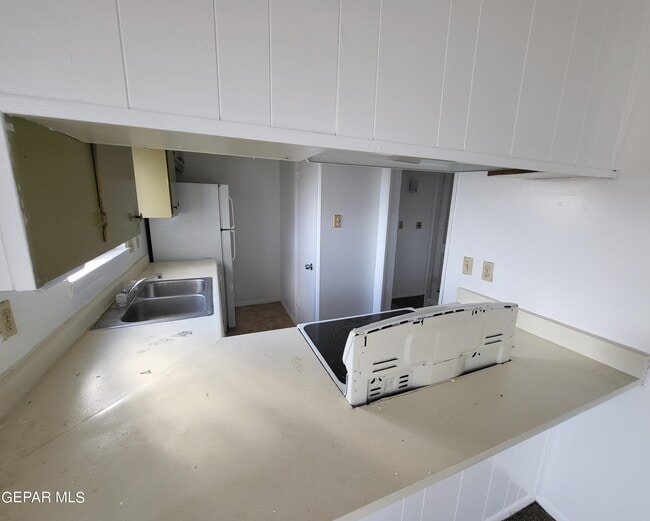 Building Photo - 201 Moon River St