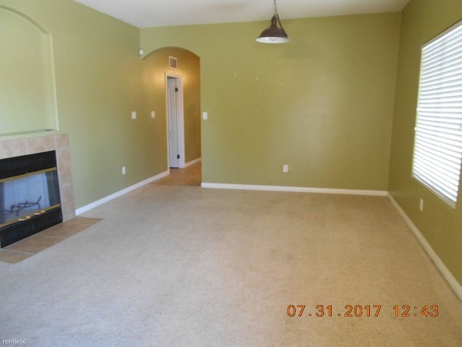 Building Photo - 216 Villa Elegante Dr