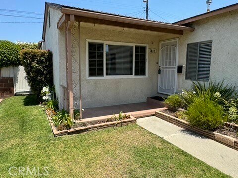 Foto principal - 5447 W 141st St